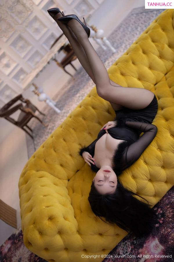 安然Maleah  [XiuRen]高清写真图 2024.04.29 No.8471 安然anran 黑丝美腿第15张图片